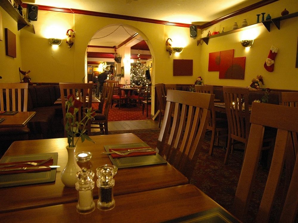 Thorverton Arms Exterior foto